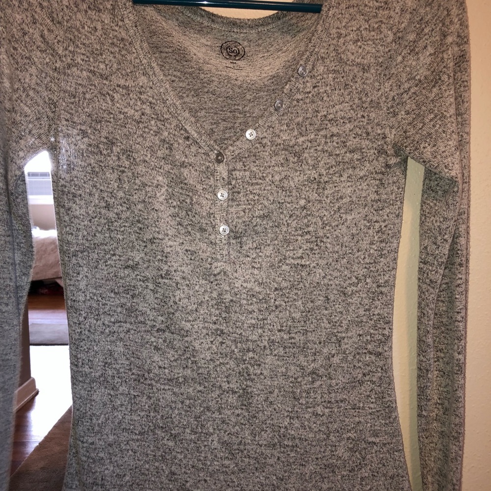 Women’s button up long sleeve